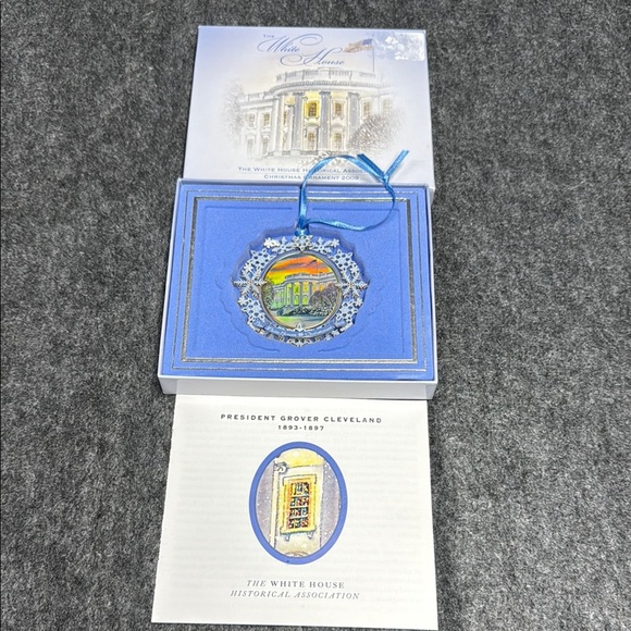 White House Christmas Ornament 2003 - Picture 3 of 6